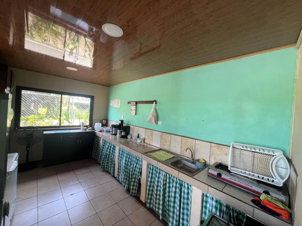 Cabinas Playa Bandera Acomodação com café da manhã Parrita Exterior foto